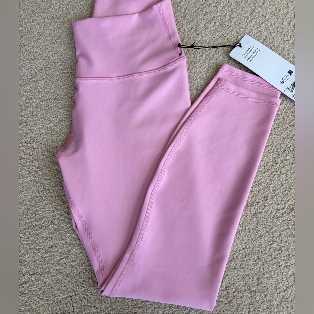 NWT ALO 7/8 high waist airlift leggings in Sweet Pink (Small)